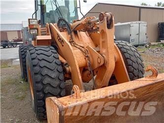 CASE 721C Колесни товарачи