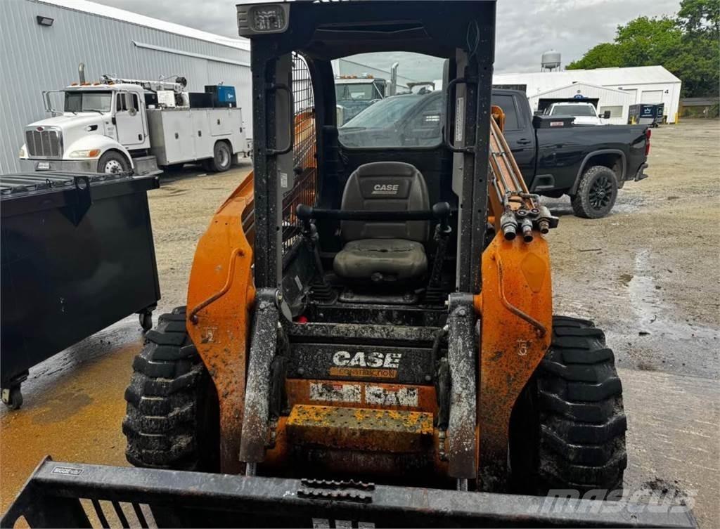 CASE SR250 Мини товарачи
