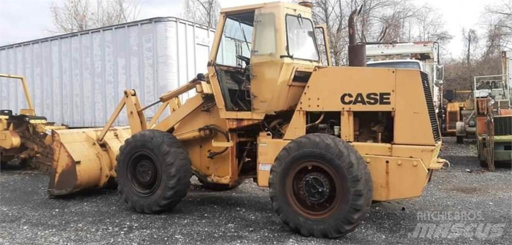 CASE W20C Колесни товарачи