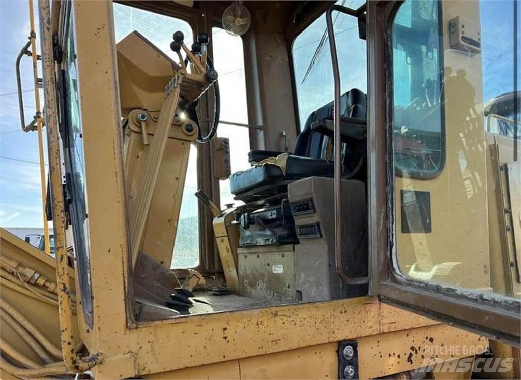 CAT 140G Грейдери