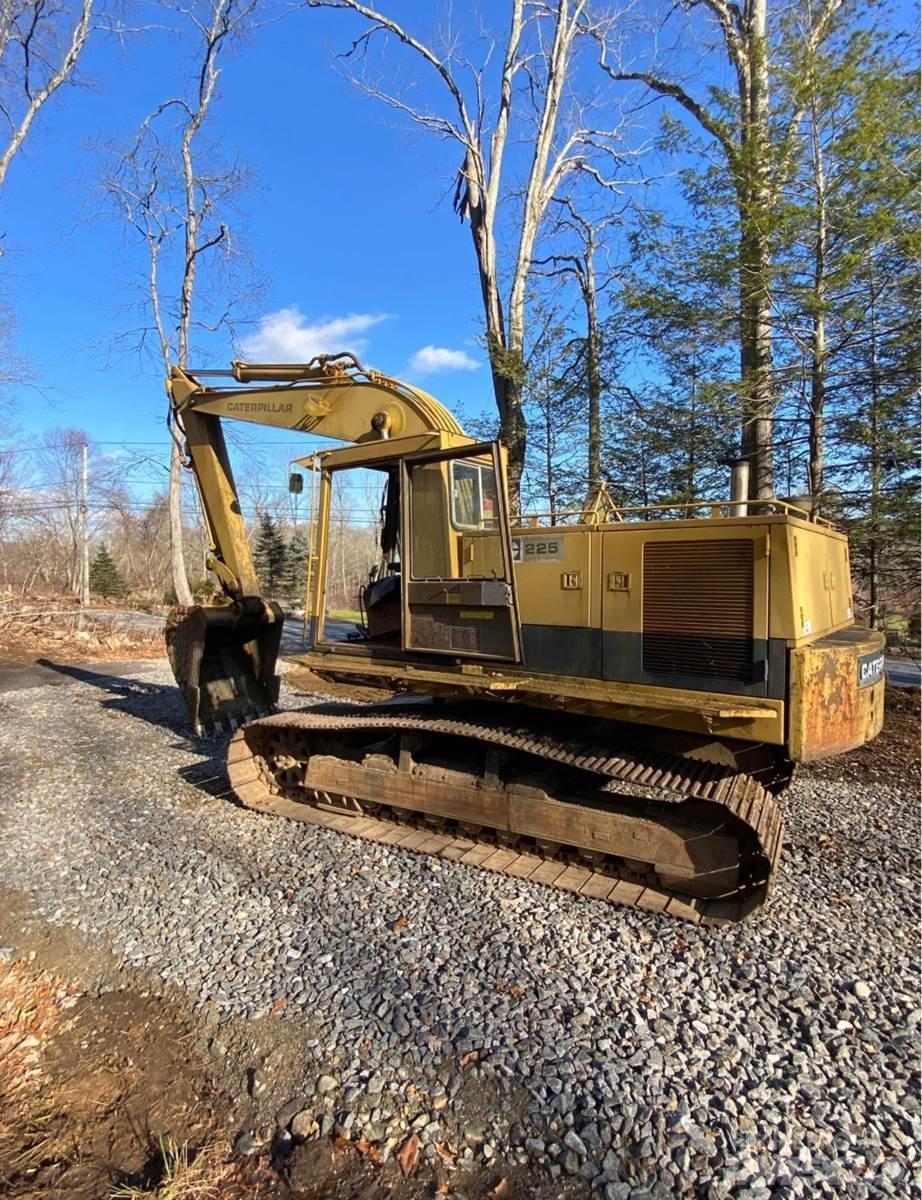 CAT 225 Верижен екскаватор