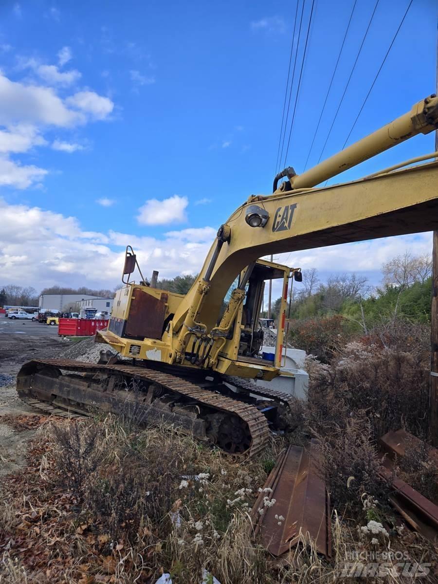 CAT 225D Верижен екскаватор