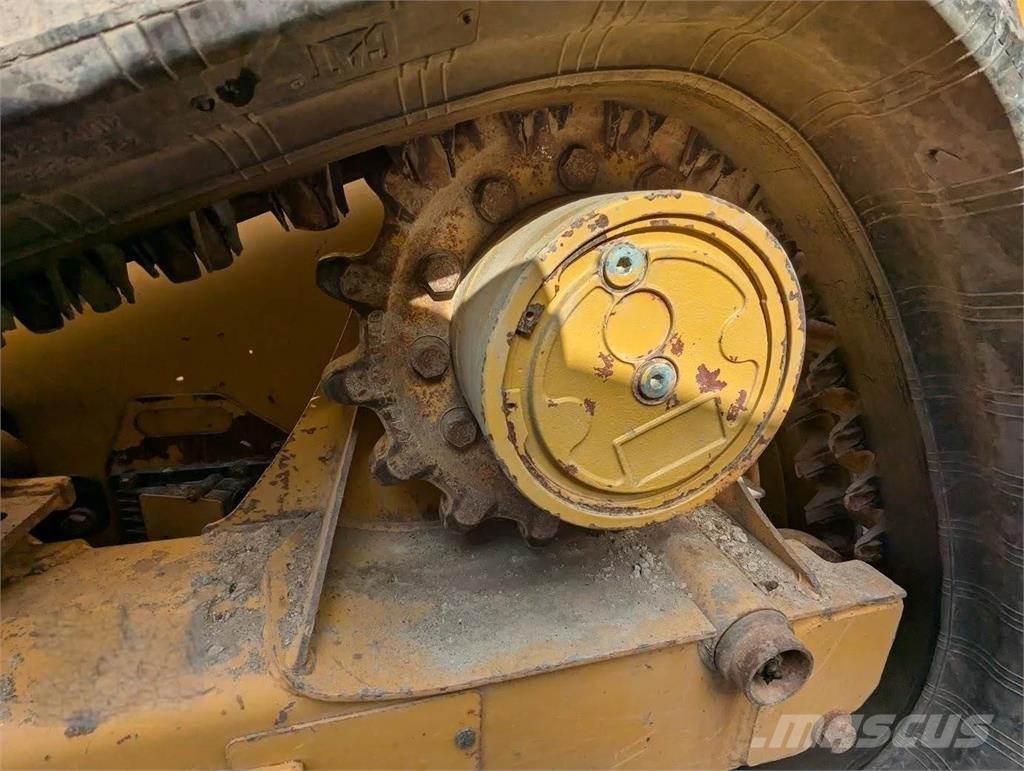 CAT 239D3 Мини товарачи
