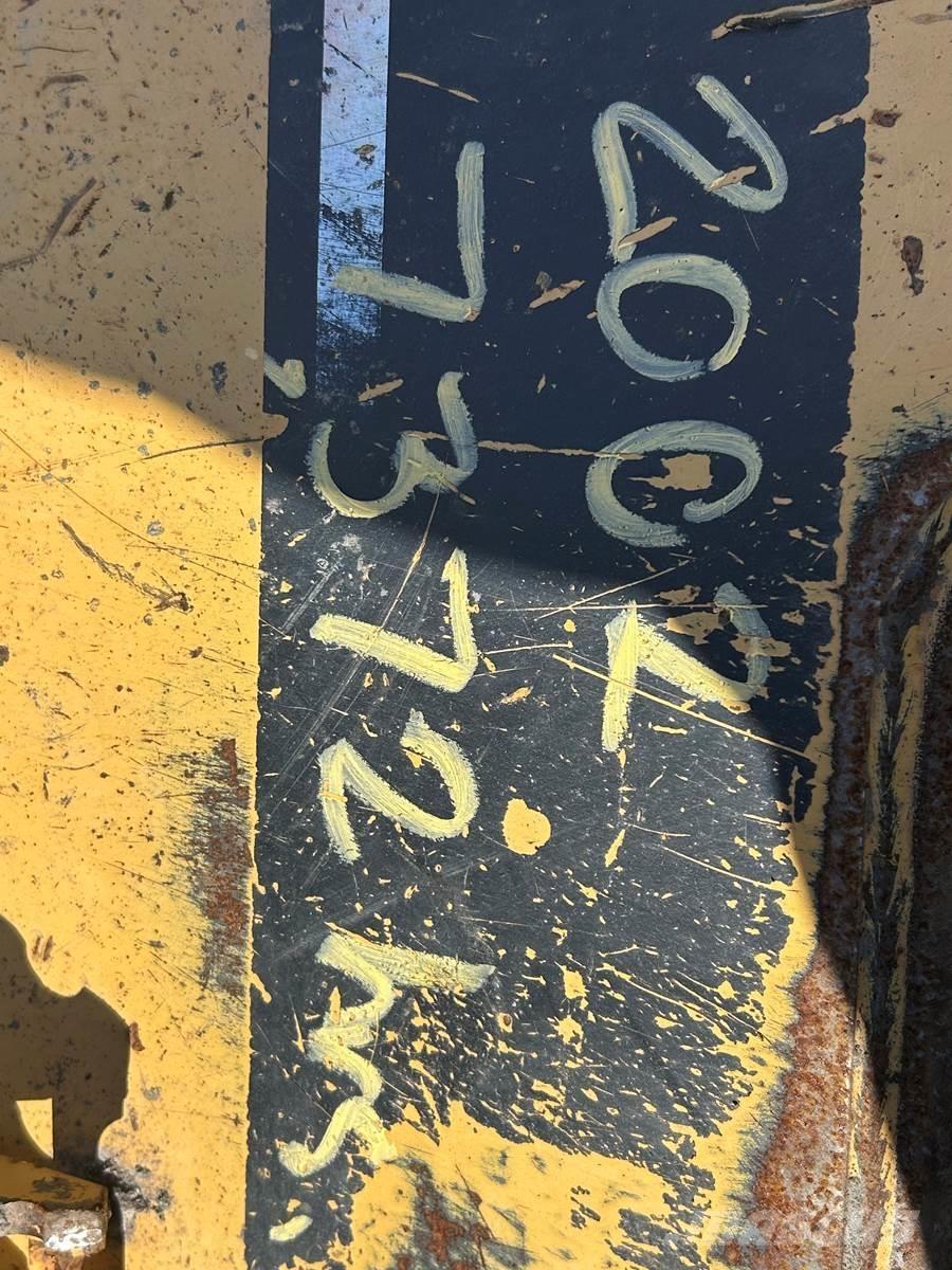 CAT 246B Мини товарачи
