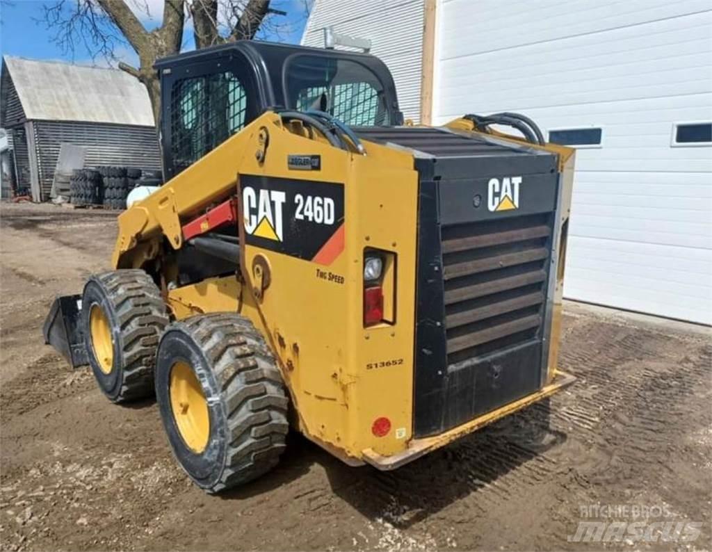 CAT 246D Мини товарачи
