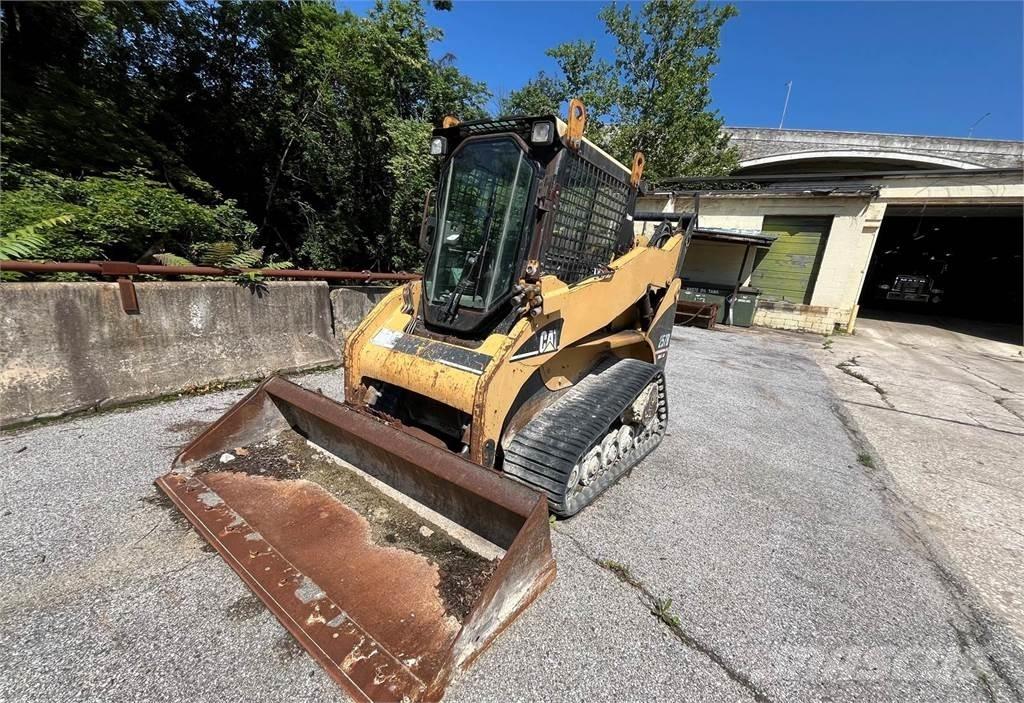 CAT 257B Мини товарачи
