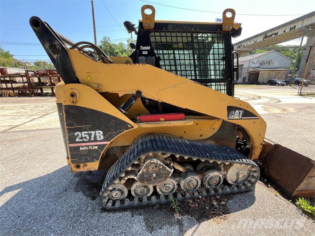 CAT 257B Мини товарачи

