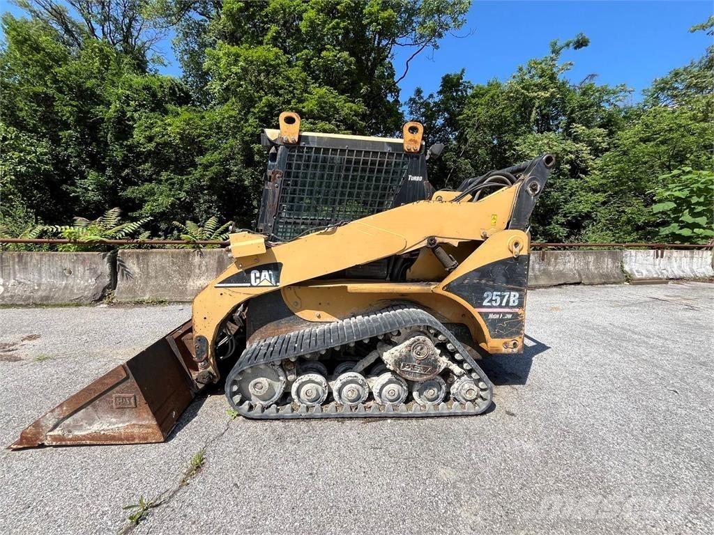 CAT 257B Мини товарачи
