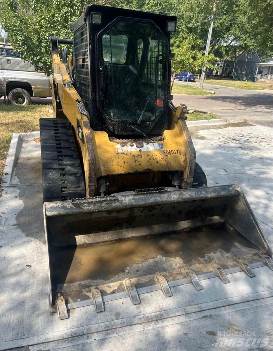 CAT 259B3 Мини товарачи
