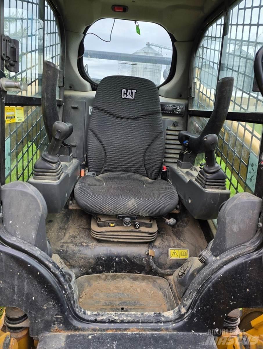 CAT 262D3 Мини товарачи
