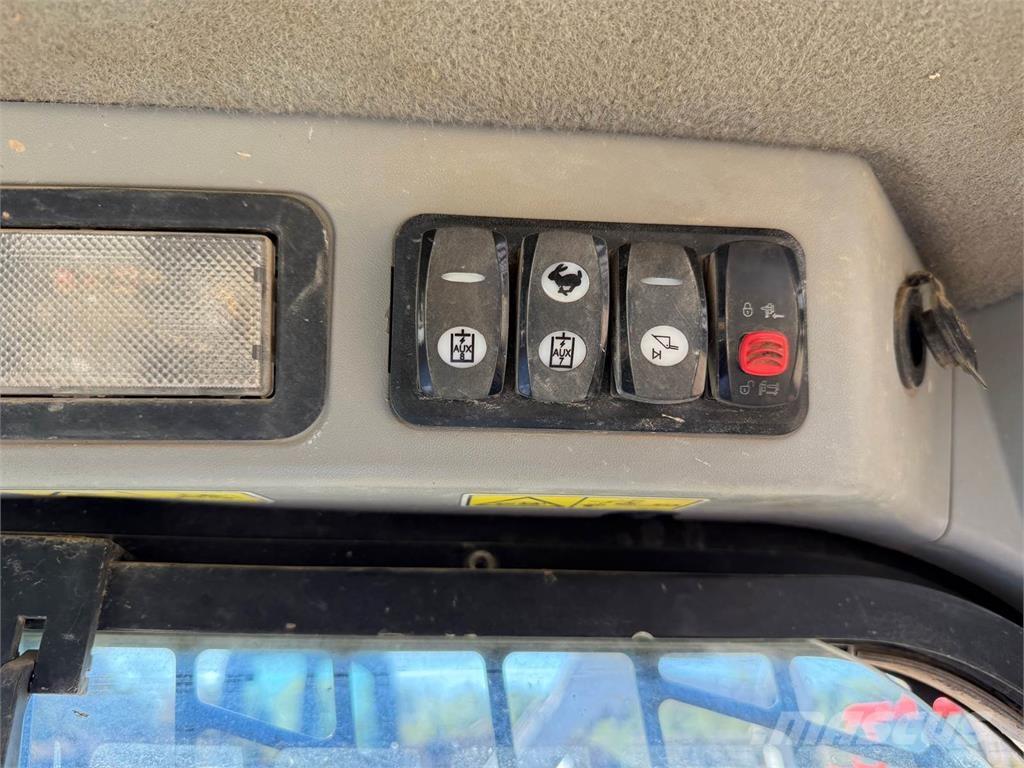 CAT 277D Мини товарачи
