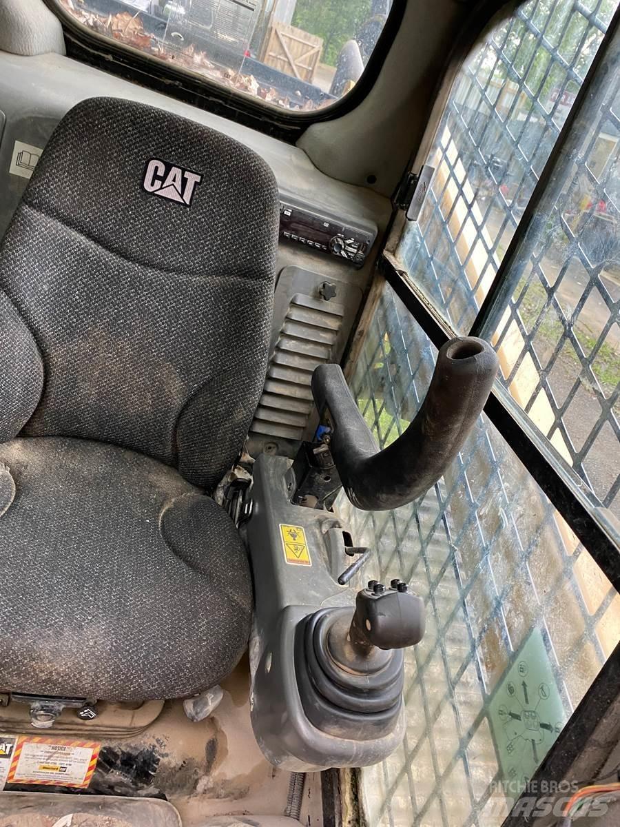 CAT 287D Мини товарачи
