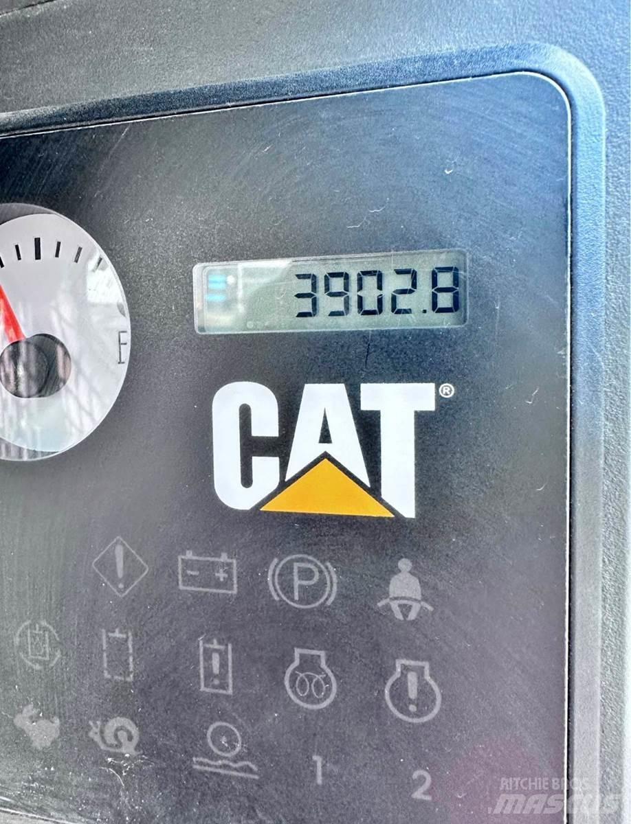 CAT 299D Мини товарачи
