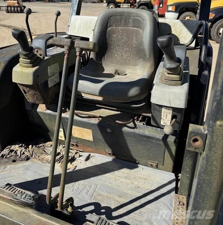 CAT 302.5 Мини екскаватори < 7 т