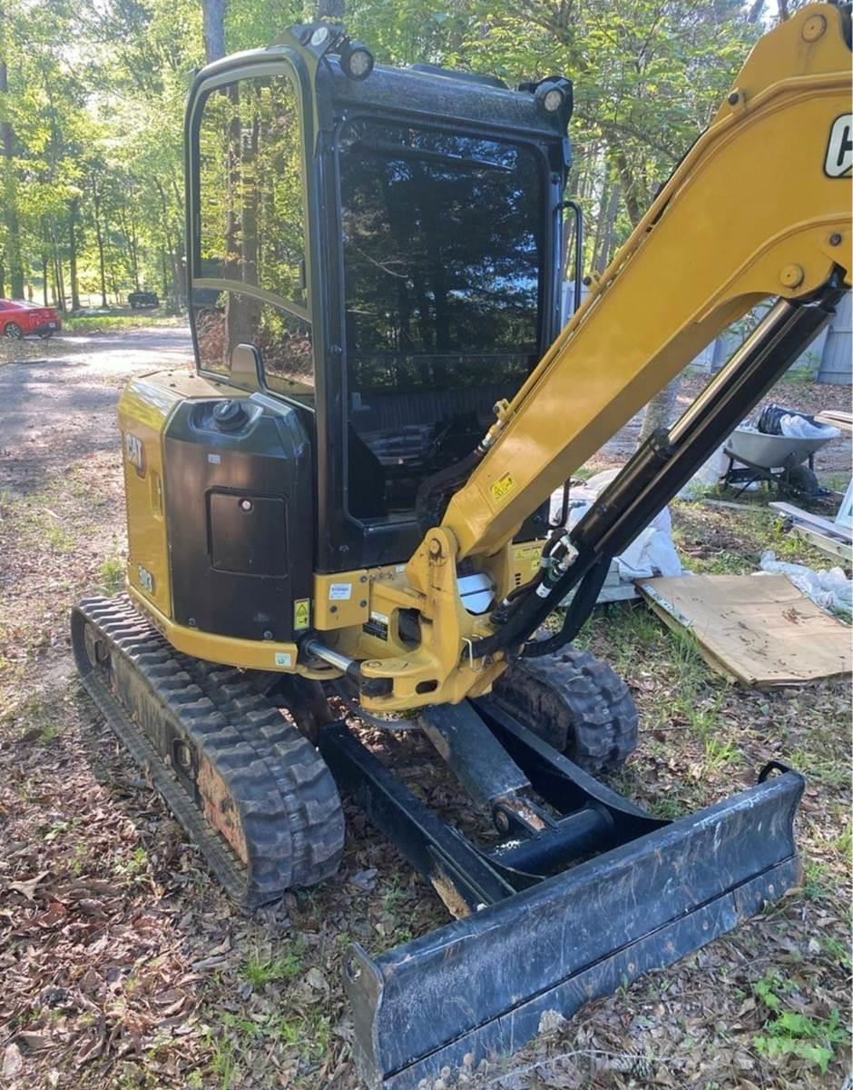 CAT 303 CR Мини екскаватори < 7 т