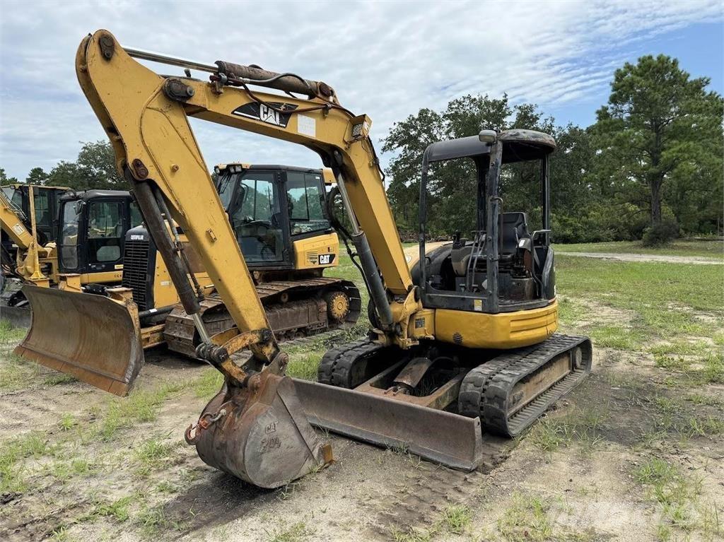 CAT 304CR Мини екскаватори < 7 т