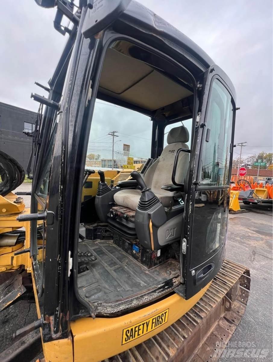 CAT 308D Верижен екскаватор