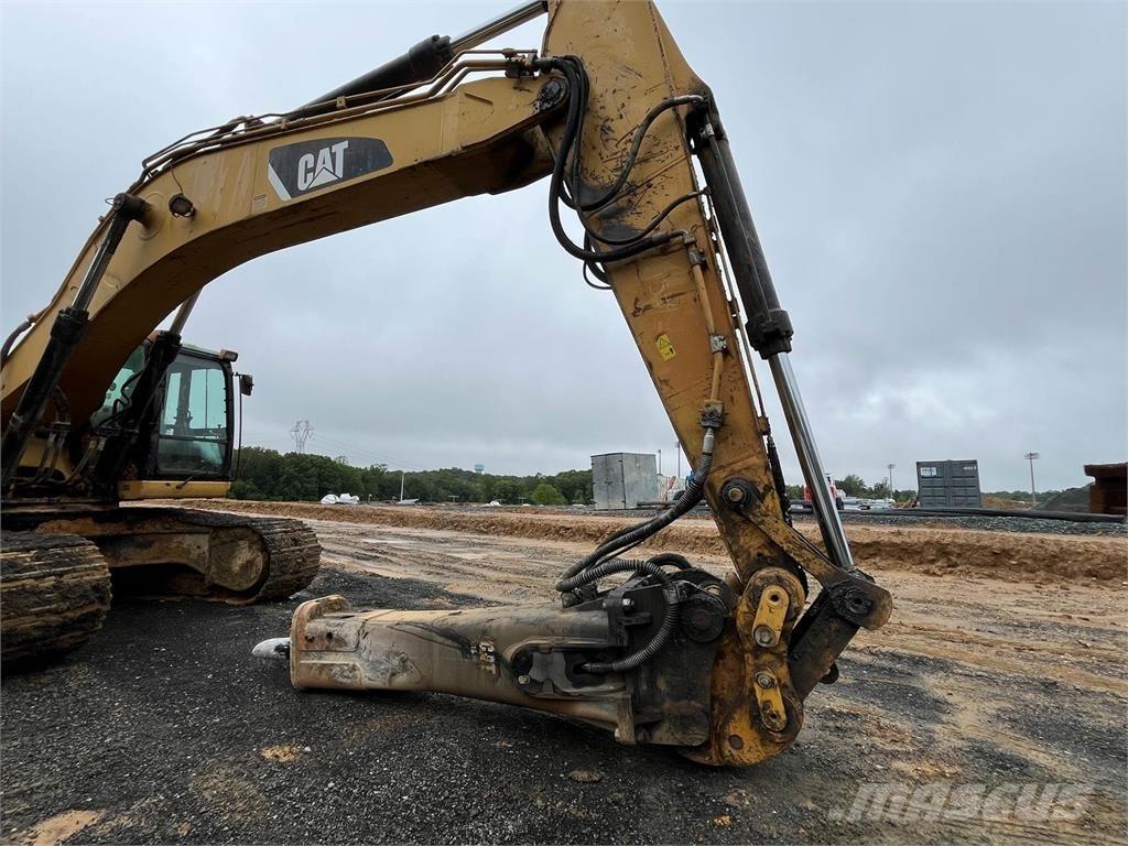 CAT 330DL Верижен екскаватор