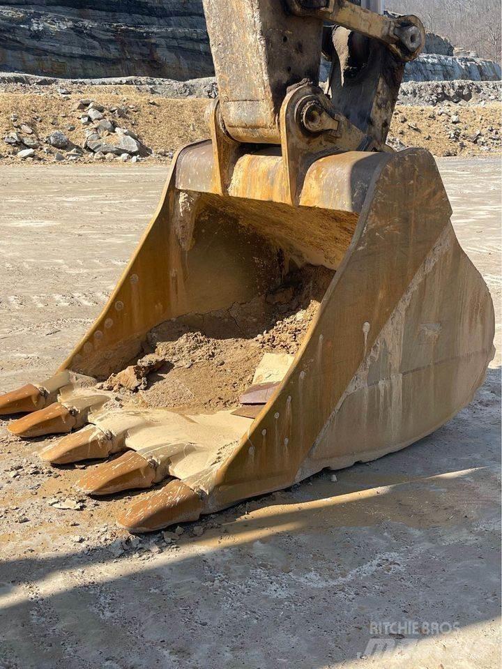 CAT 374DL Верижен екскаватор