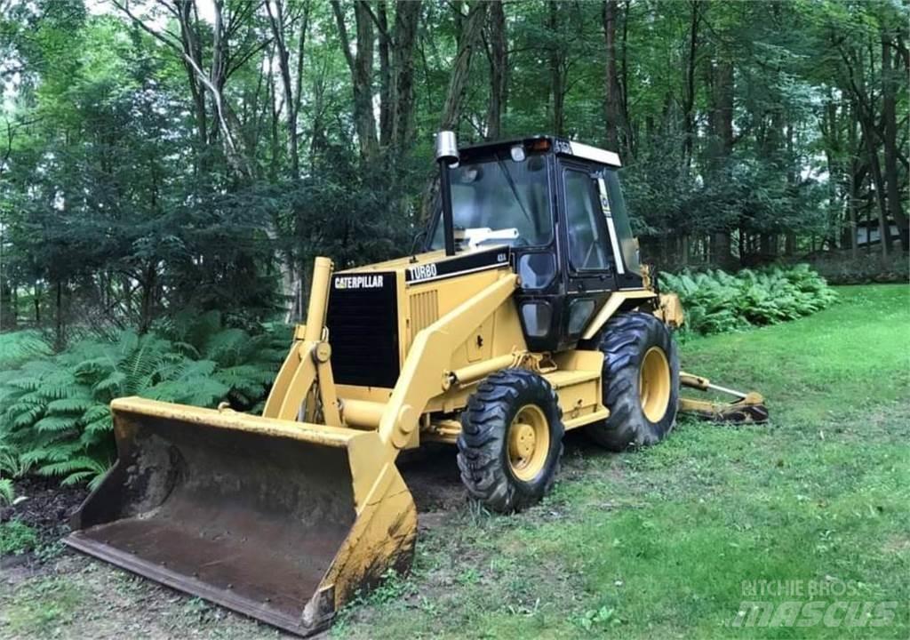 CAT 416B Товарач със заден ексватор