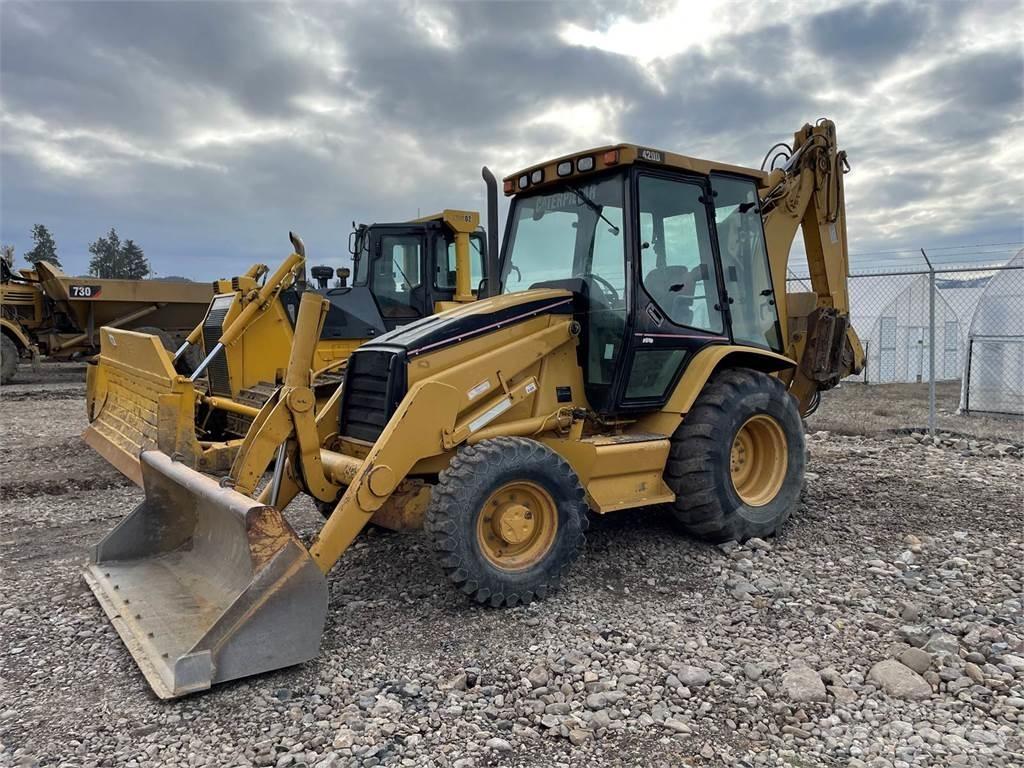 CAT 420D Товарач със заден ексватор