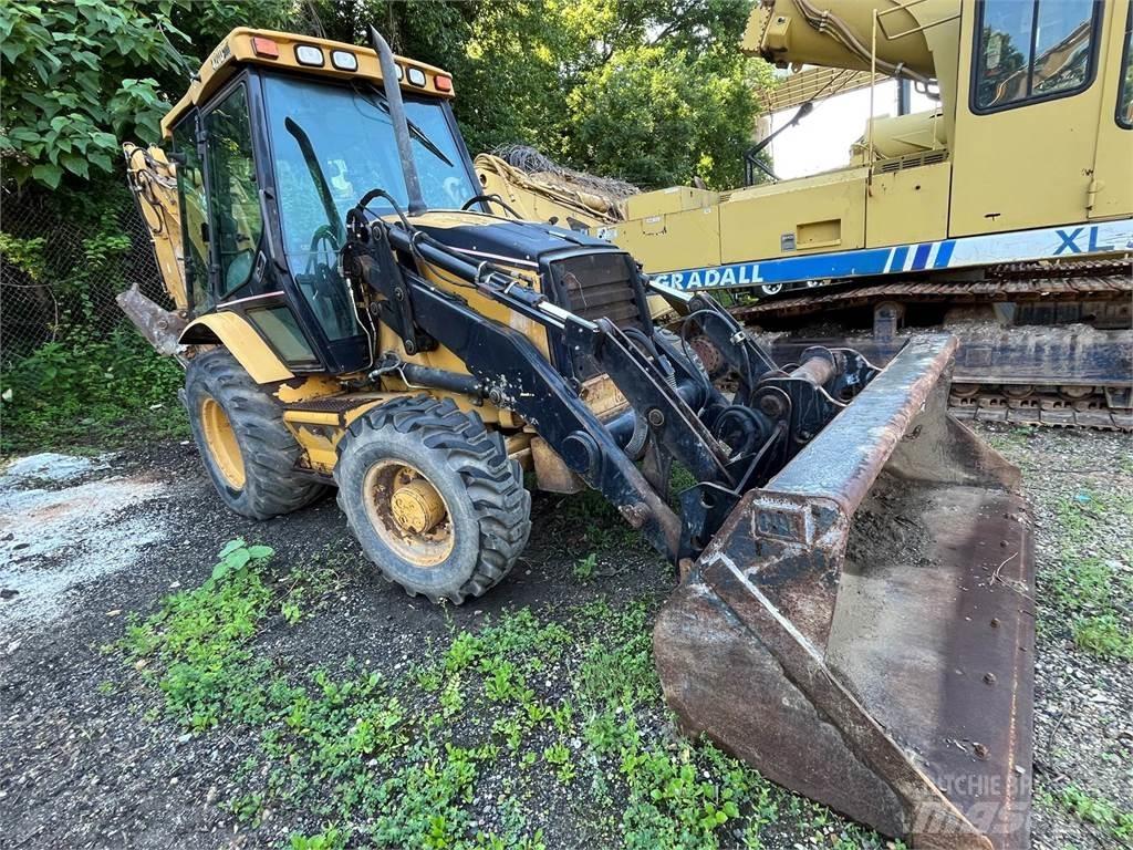 CAT 420D Товарач със заден ексватор