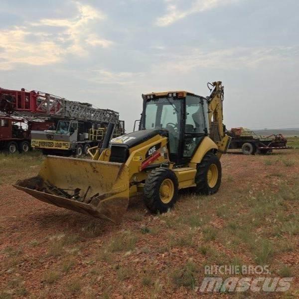 CAT 420E Товарач със заден ексватор