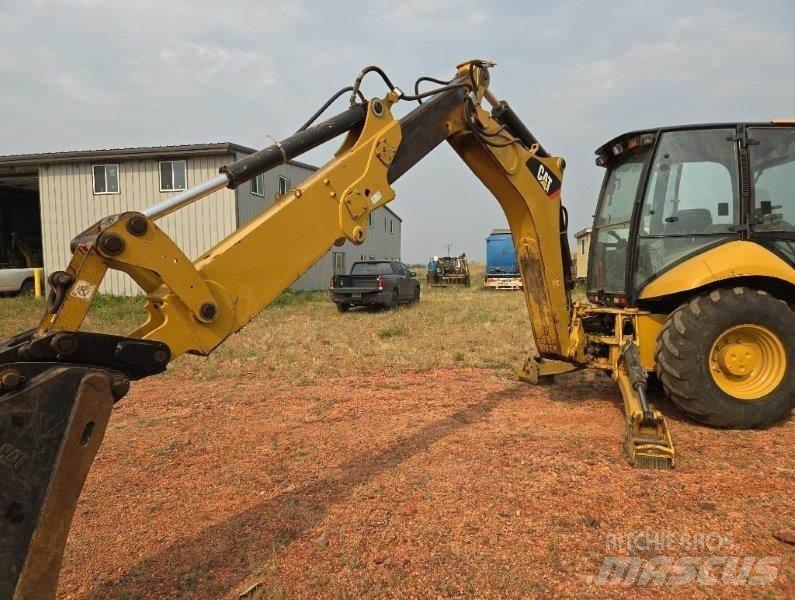 CAT 420E Товарач със заден ексватор