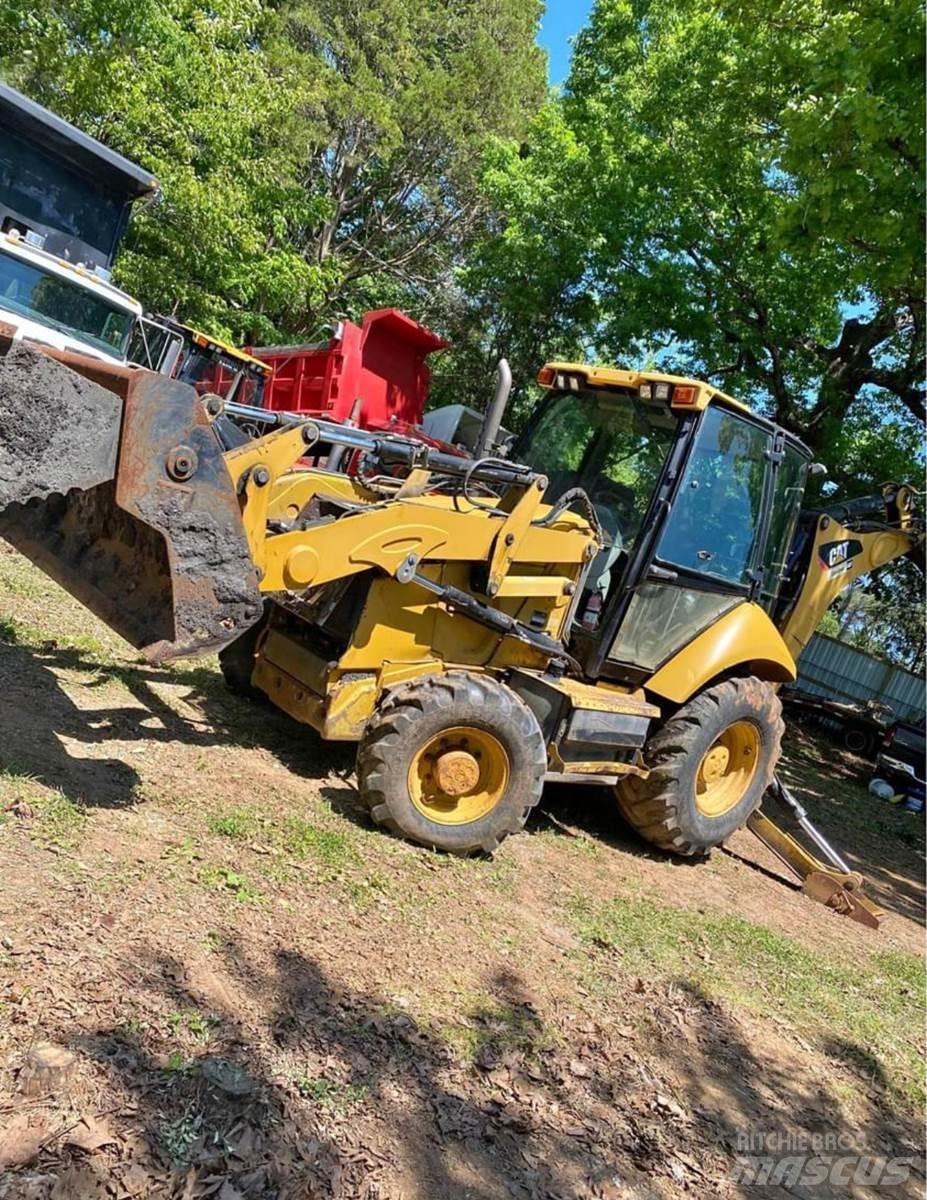 CAT 420E Товарач със заден ексватор