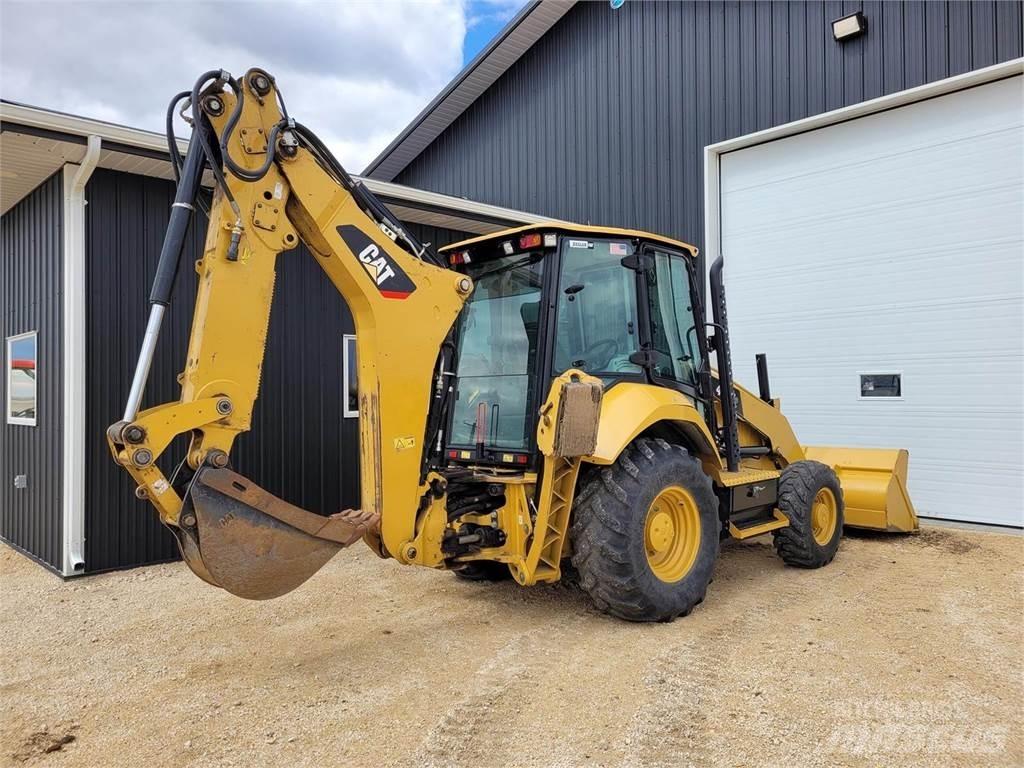 CAT 420F2 Товарач със заден ексватор