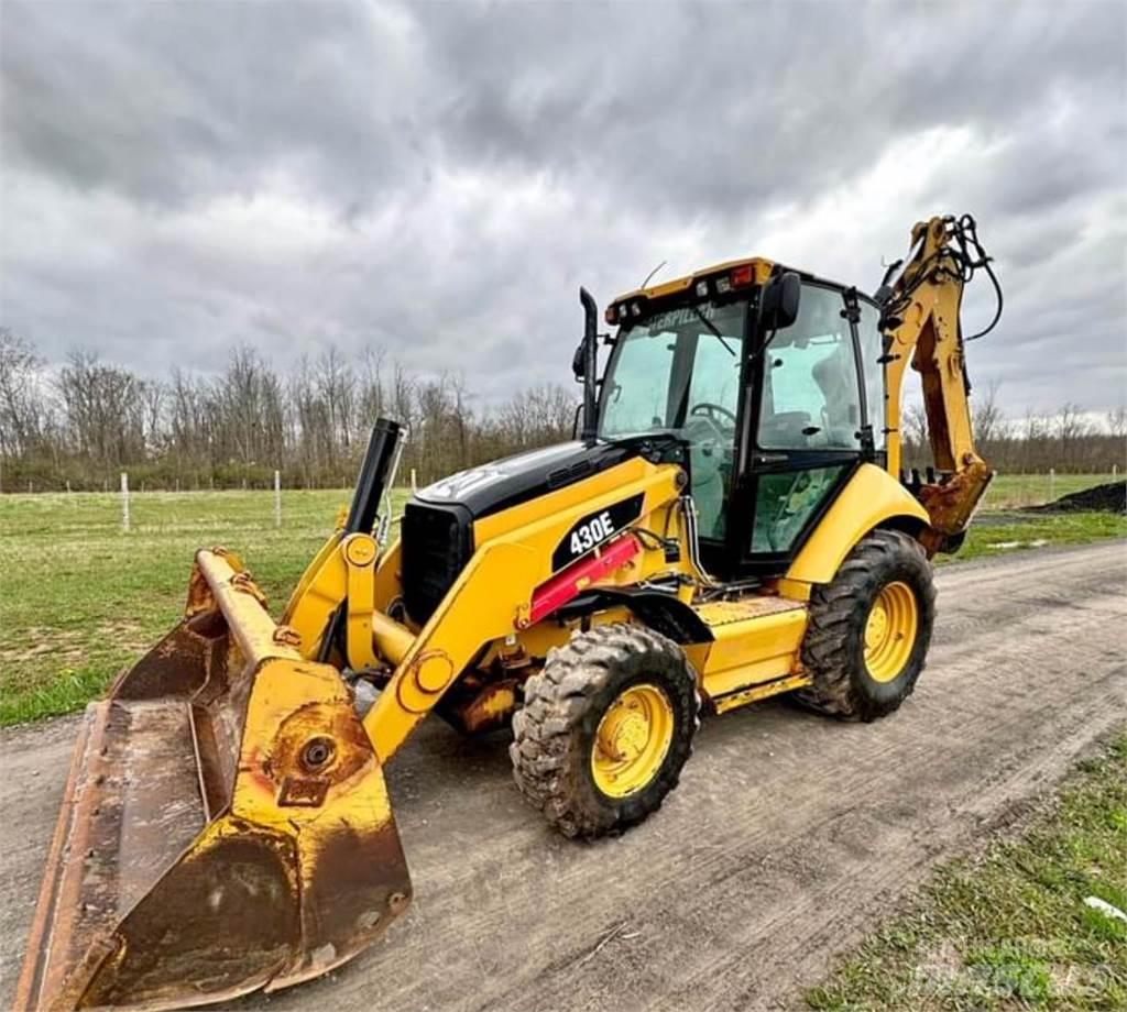 CAT 430E Товарач със заден ексватор