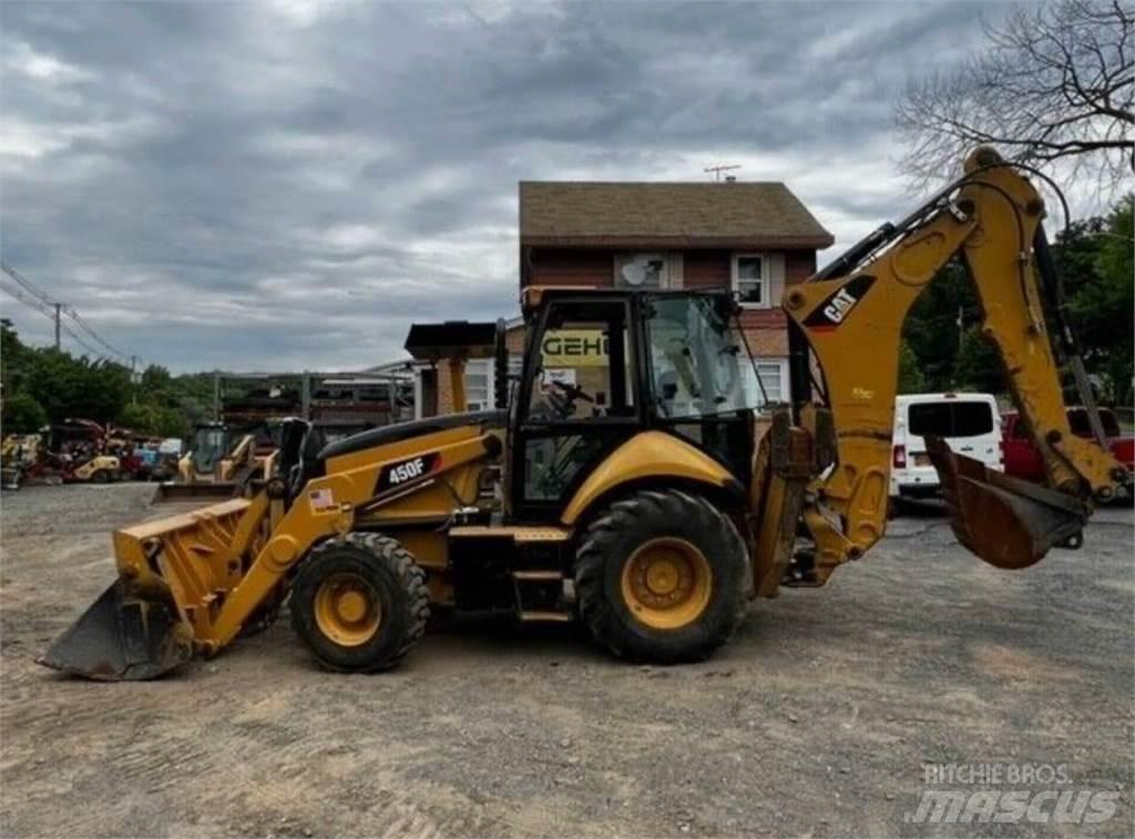 CAT 450F Товарач със заден ексватор