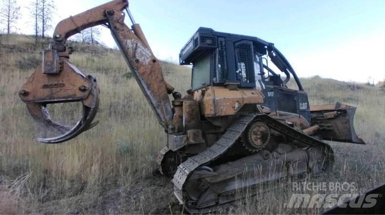 CAT 517 Скидери
