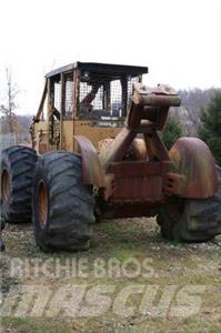 CAT 518 Скидери
