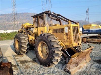 CAT 518 Скидери
