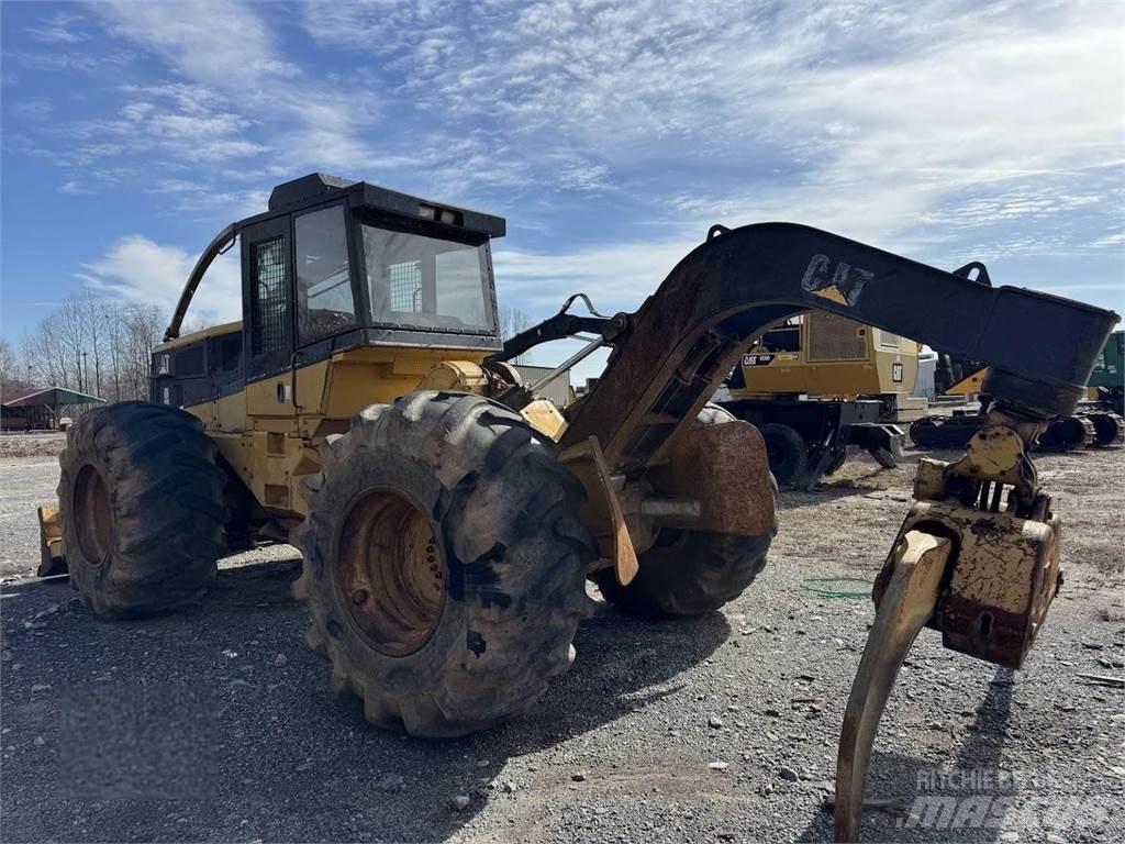 CAT 525B Скидери

