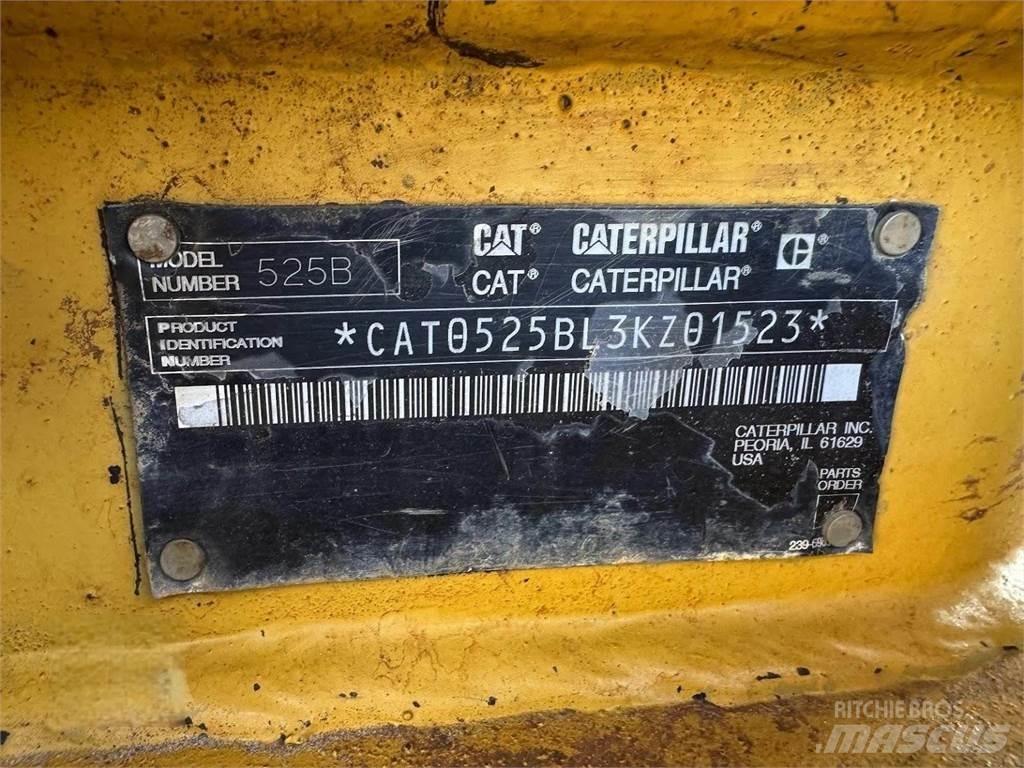 CAT 525B Скидери

