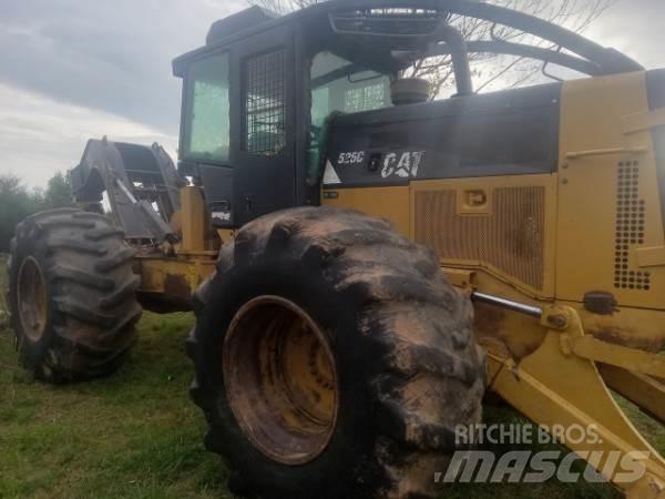 CAT 525C Скидери
