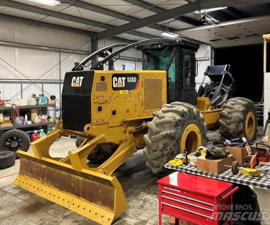 CAT 535D Скидери

