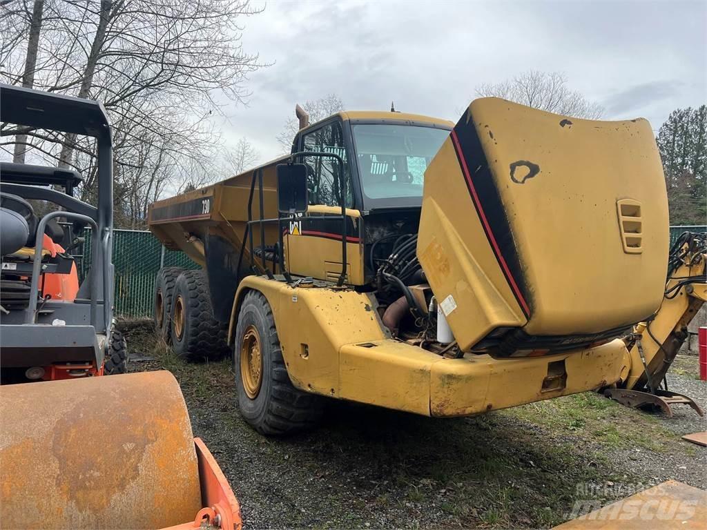CAT 730 Дъмпери/моторни превозни средства