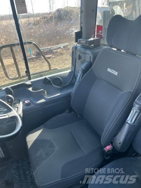 CAT 730 Дъмпери/моторни превозни средства