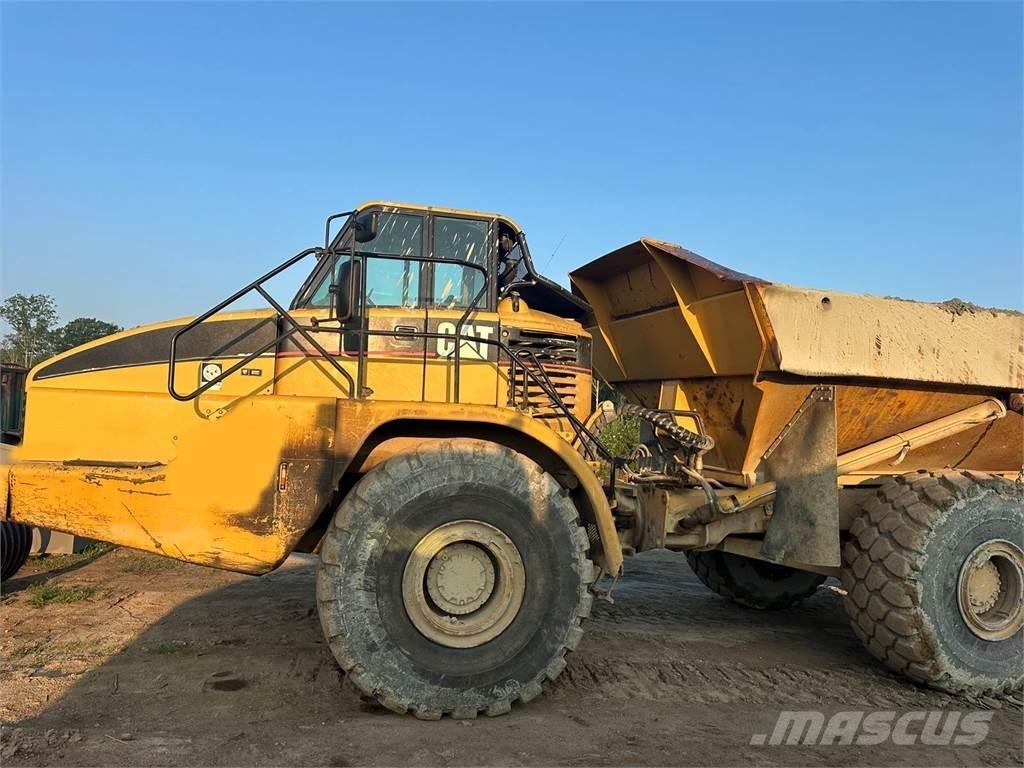 CAT 740 Дъмпери/моторни превозни средства