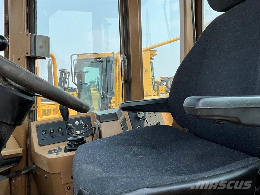 CAT 815F Уплътнители за почва
