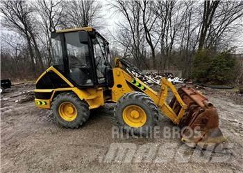CAT 906 Колесни товарачи