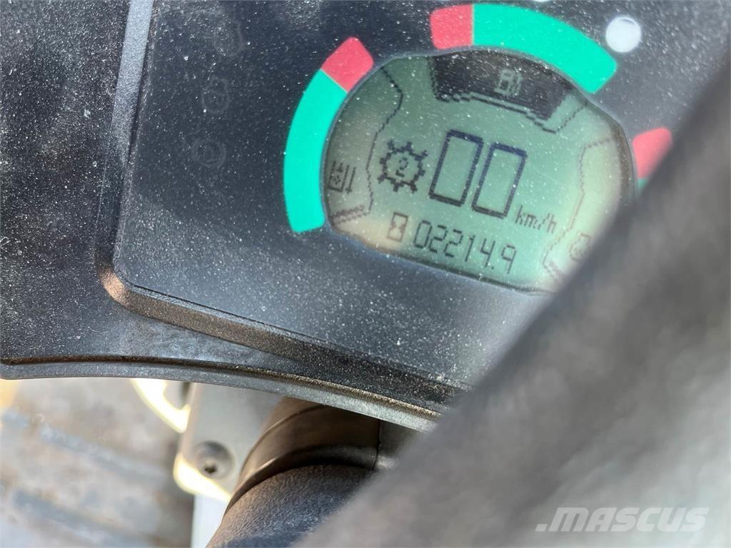 CAT 906 Колесни товарачи