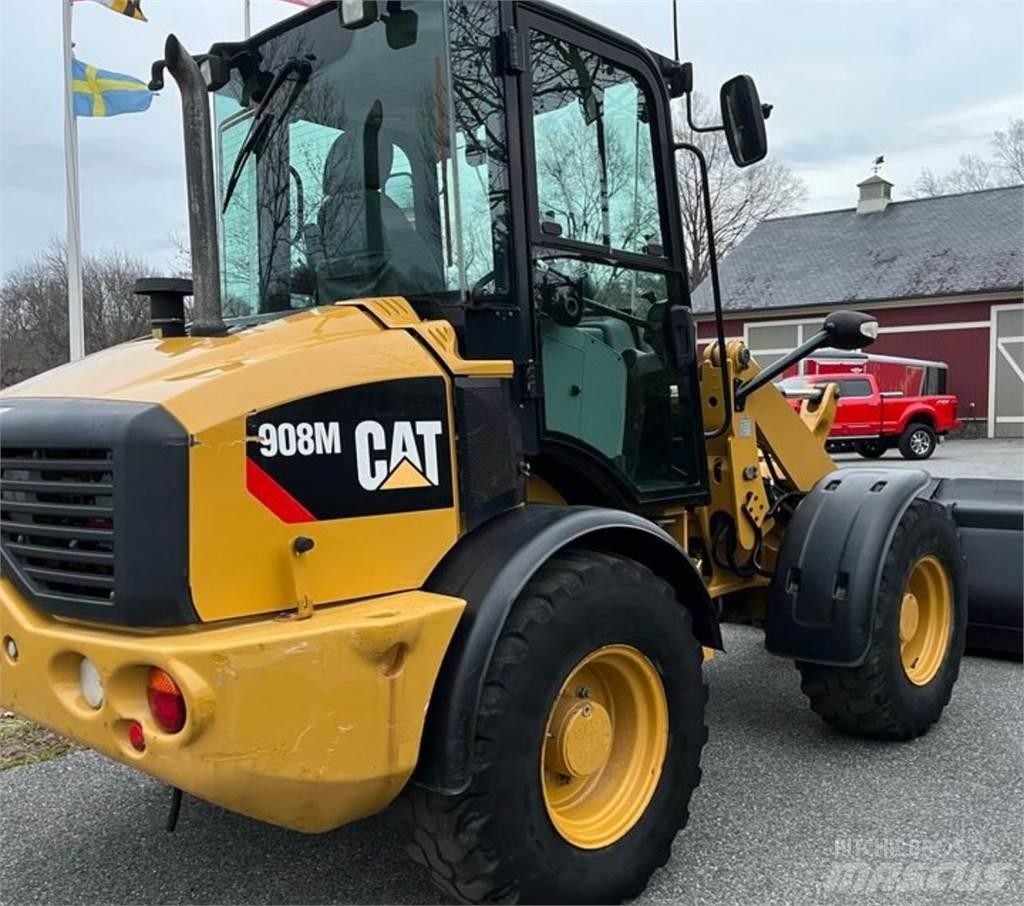 CAT 908M Колесни товарачи