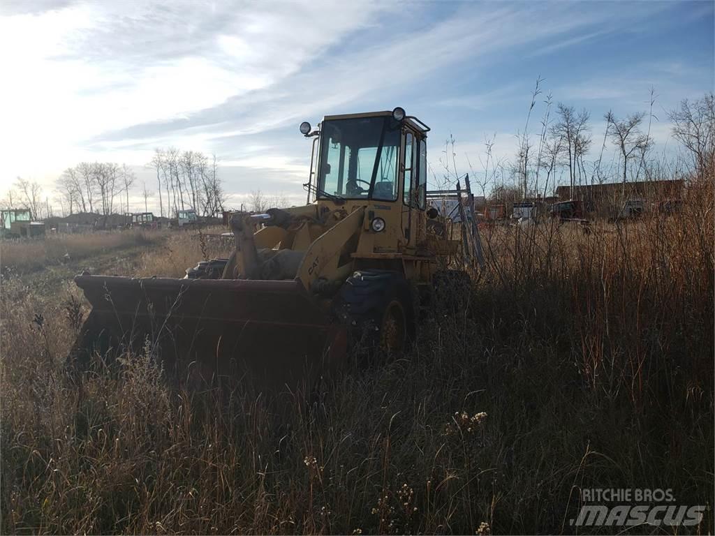 CAT 916 Колесни товарачи