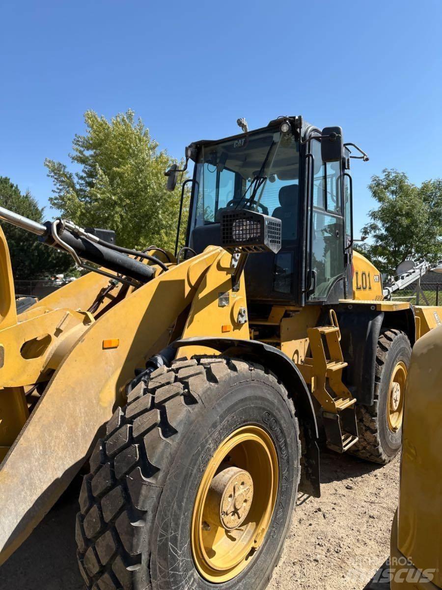 CAT 920 Колесни товарачи