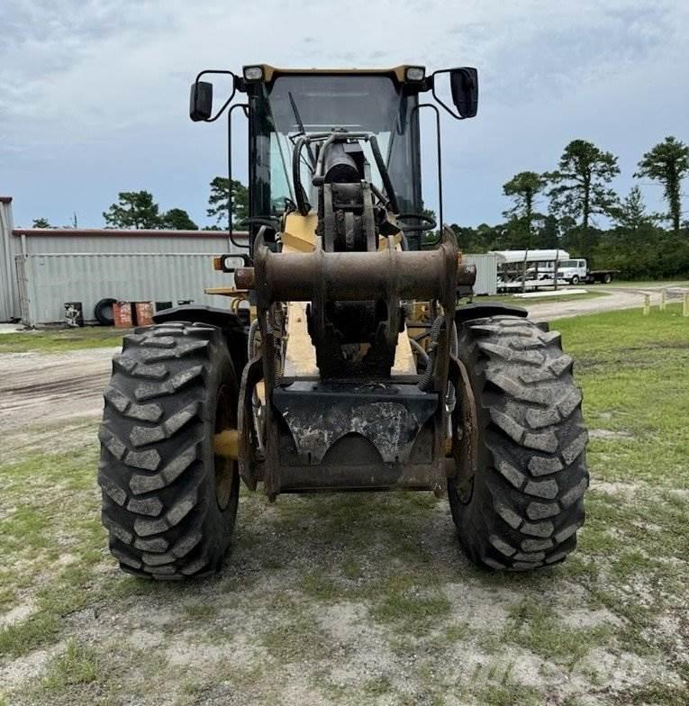 CAT 924G Колесни товарачи