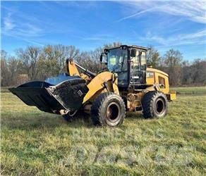 CAT 924K Колесни товарачи